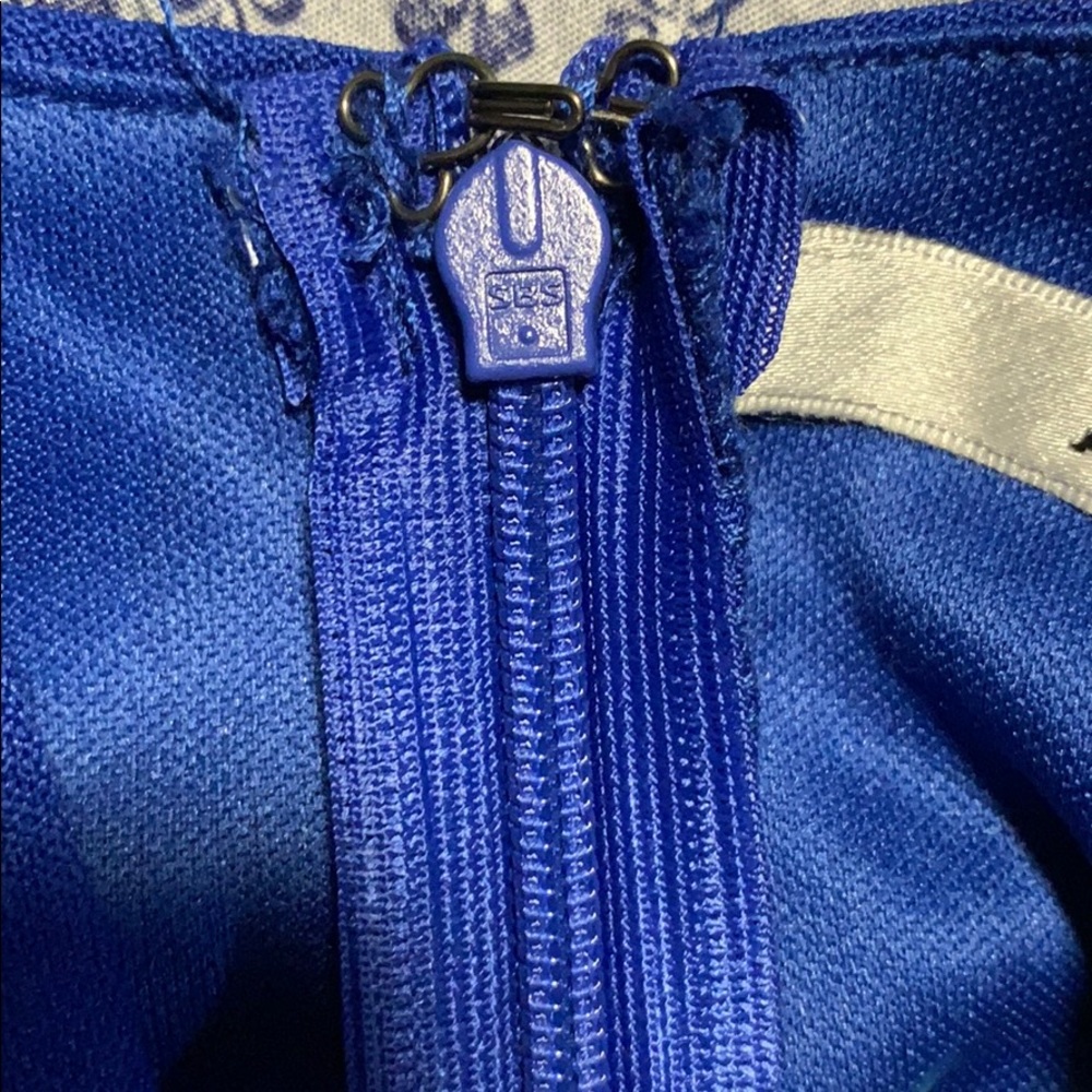 NWT. Deep V Royal Blue Romper - Picture 6 of 7